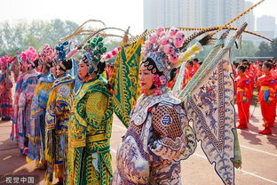 豫剧千人唱响吉尼斯，驯兽献艺共庆中华艺粹